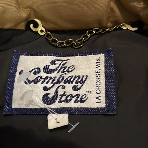 The Company Store muted gold hidden zipper toggle closure puffer coat. Large. - Picture 10 of 11